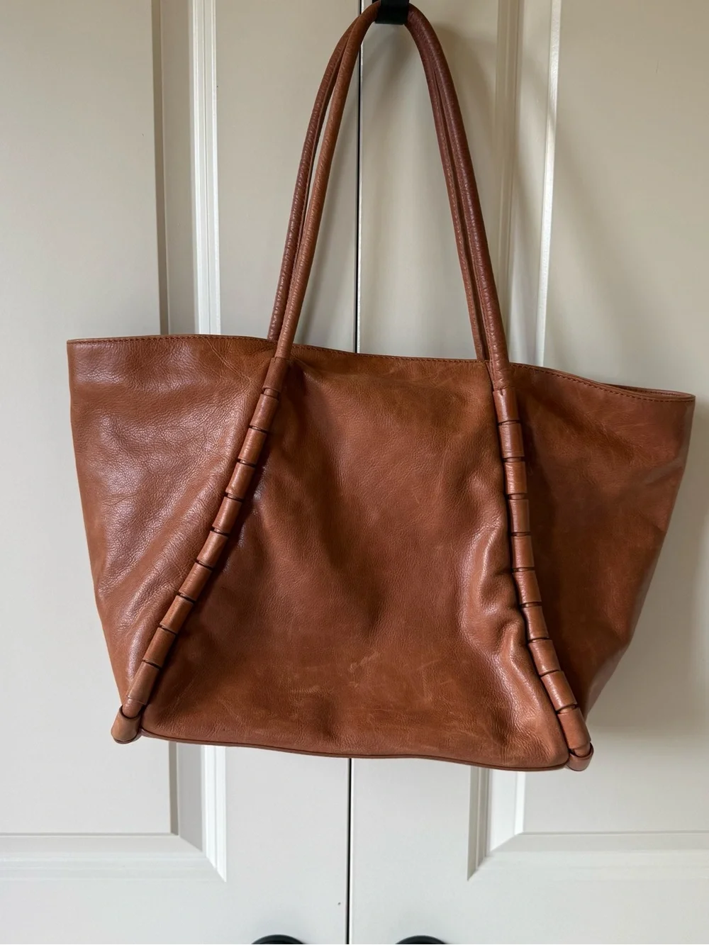 HOBO Pheobe Cognac Leather Tote Bag Large Shoulder Bag Everyday Carryall - Picture 2 of 4